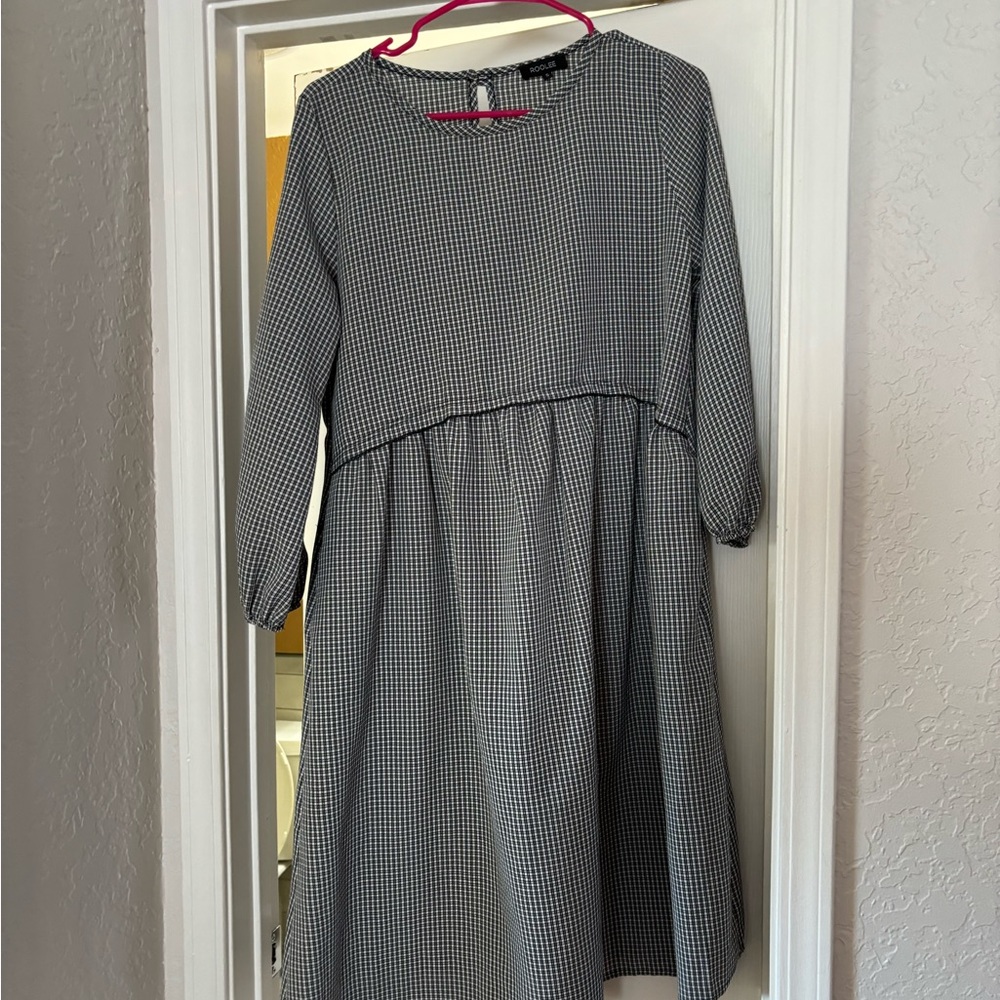 Gingham Midi Dress with Puffy Sleeves!